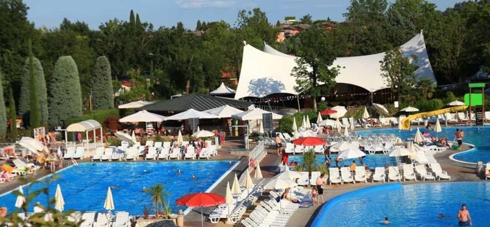 Camping Bella Italia Peschiera del Garda Esterno foto